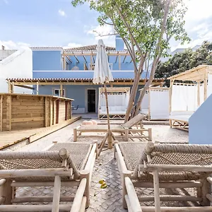 https://amalia-boutique-suites-studios-by-ritas-place.hotelaalgarve.com