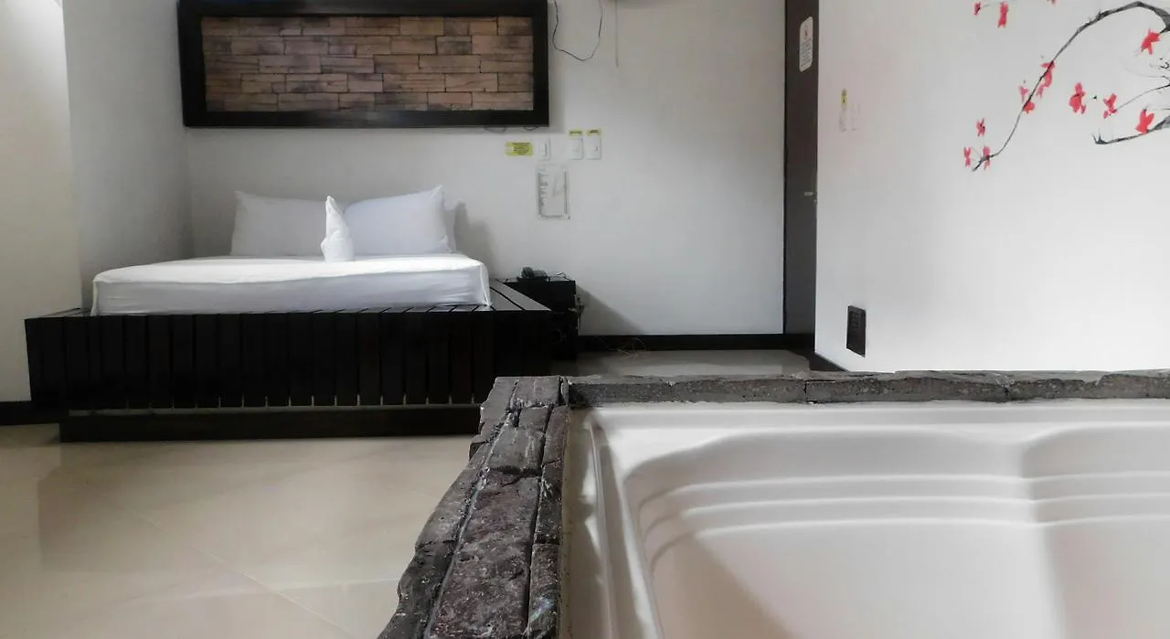 Hotel Kong Medellin 2*,